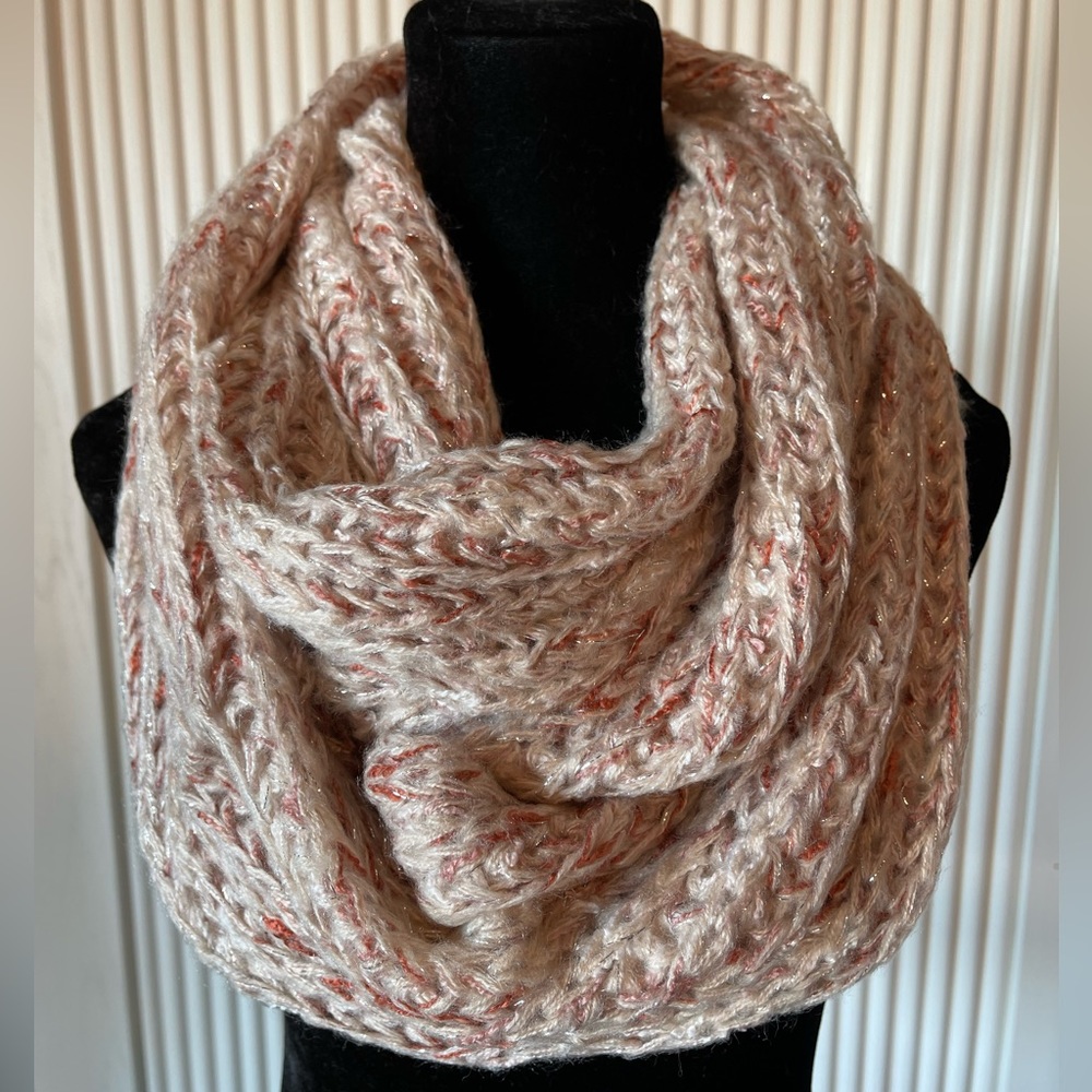 Chunky Pink & Cream Infinity Scarf - Picture 6 of 6